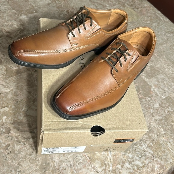 Clark’s shoes,men 7W, leather,NEW,TILDEN WALK , dark tan,Oxford,classy,comfy, - Picture 1 of 13